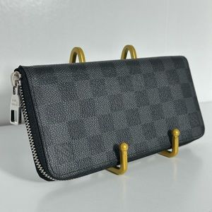 Louis Vuitton Damier Graphite Long Zip around Wallet Travel Case